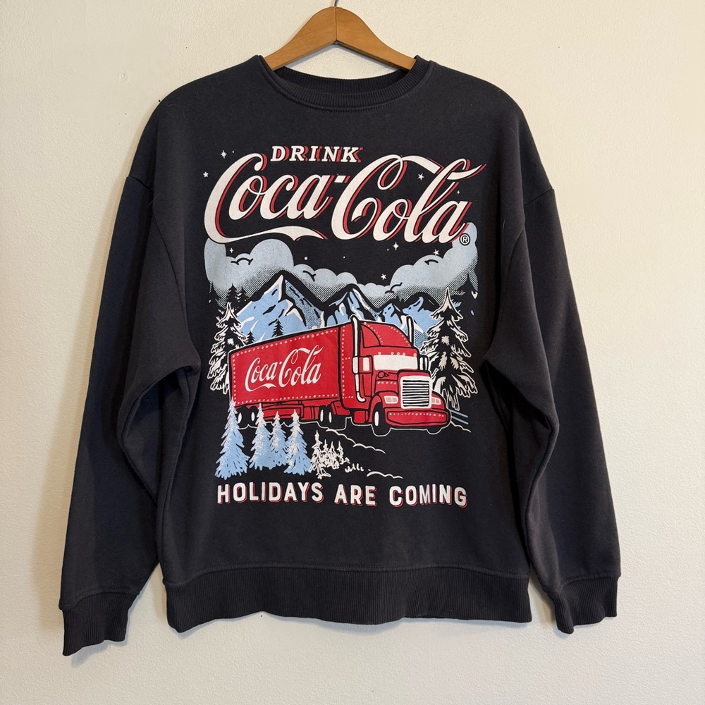 Coca Cola Graphic Winter Theme Sweatshirt “The Holidays are Coming” Size 2XS
